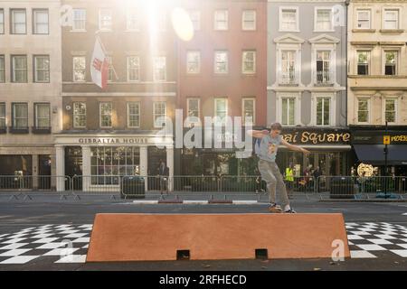 Vans présente SKATE THE STRAND en collaboration avec le Conseil municipal de Westminster et Somerset House Banque D'Images