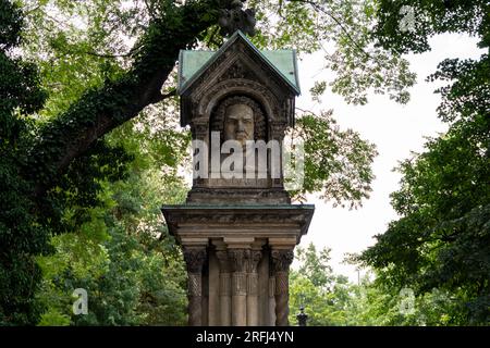 Monument au célèbre compositeur Johann Sebastian Bach près de Thomaskirche à Leipzig, Allemagne Banque D'Images