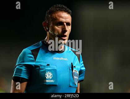 Belo Horizonte, Brésil. 03 août 2023. Arbitre Gery Vargas (bol), lors du match entre America Mineiro et Red Bull Bragantino, pour la première étape du 16e tour de Copa Conmebol Sul-Americana 2023, au stade Arena Independencia, à Belo Horizonte, Brésil, le 03 août. Photo : Gledston Tavares/DiaEsportivo/Alamy Live News crédit : DiaEsportivo/Alamy Live News Banque D'Images