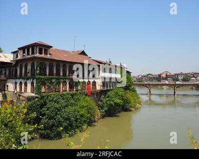 Rivière Jhelum, Srinagar, Inde Banque D'Images