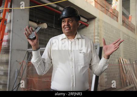 New York, États-Unis. 07 juin 2023. Rocky Bucano, directeur du 'Universal Hip-Hop Museum' (UHHM) dans le Bronx, dont l'ouverture est prévue en 2024, lors d'une visite du chantier. (À dpa: "Du Bronx de New York au monde entier : le hip-hop tourne 50 ans") crédit : Christina Horsten/dpa/Alamy Live News Banque D'Images