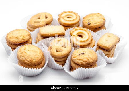 groupe de biscuits assortis sur blanc Banque D'Images