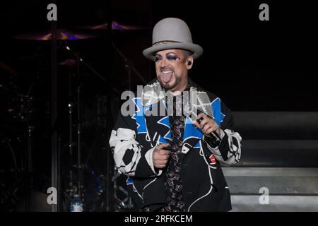 Toronto, Canada. 01 août 2023. Boy George, chanteur principal du groupe anglais New wave, Culture Club, se produisant lors d'un spectacle à guichets fermés au Budweiser Stage à Toronto. (Photo Angel Marchini/SOPA Images/Sipa USA) crédit : SIPA USA/Alamy Live News Banque D'Images