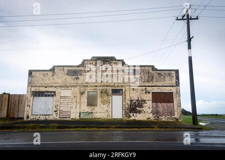 Bâtiment de l'ancien magasin général, près de Manaia, Taranaki, Île du Nord, Nouvelle-Zélande Banque D'Images