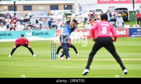 Hove Royaume-Uni 4 août 2023 - Alex Lees de Durham bat contre Sussex Sharks lors du match de cricket Metro Bank One Day Cup au 1st Central County Ground à Hove : Credit Simon Dack /TPI/ Alamy Live News Banque D'Images