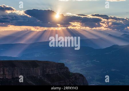 Vue de Schlern à Sarntaler Alpes, Seiser Alm, Tyrol du Sud, Italie, été, Orage Banque D'Images