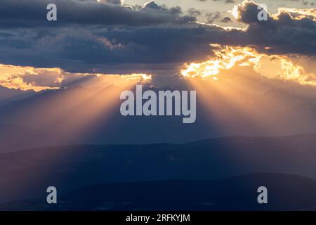 Vue de Schlern à Sarntaler Alpes, Seiser Alm, Tyrol du Sud, Italie, été, Orage Banque D'Images