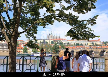 Juillet 07 2023 - Prague en République tchèque : vue sur la cathédrale de Prague Veitsdom Banque D'Images