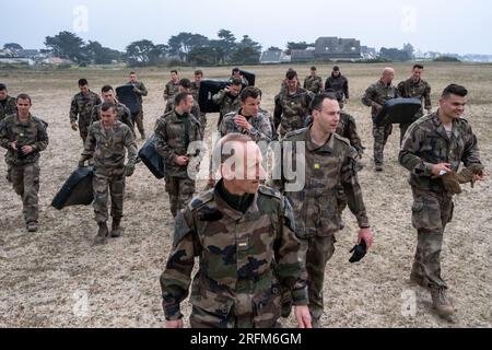 France, Bretagne, Morbihan, Saint-Pierre-Quiberon le 2022-03-30. Étudiants de l'Ecole militaire interarmes (EMIA), l'académie militaire responsable Banque D'Images