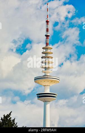 Tele-Michel (tour Heinrich Hertz) la plus haute structure de Hambourg une tour de télécommunications radio construite dans les années 1960, Hambourg, Allemagne Banque D'Images