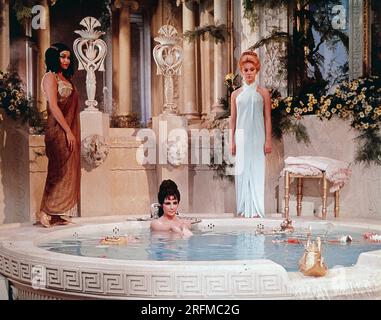 Elizabeth Taylor comme Cléopâtre dans le film épique de 1963 réalisé par Joseph L. Mankiewicz. Banque D'Images