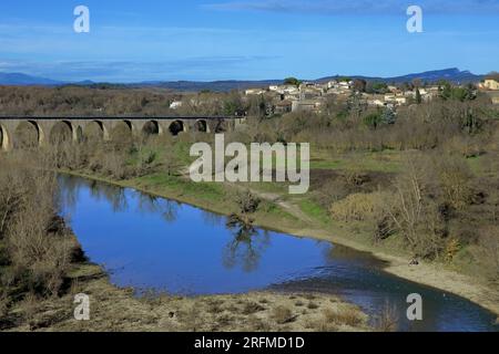 France, département du Gard, Sainte-Anastasie, le village de Russan, le Gardon Banque D'Images