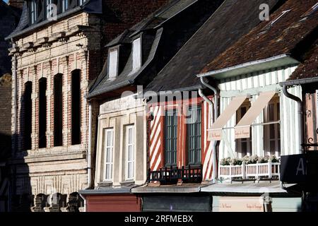 France, région Normandie, Calvados, Beaumont-en-Auge, rue du Paradis (D58) Banque D'Images