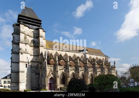 France, région Normandie, Calvados, Pont-l'Evêque, rue Saint-Michel, église Saint-Mélaine, détail des contreforts, Banque D'Images