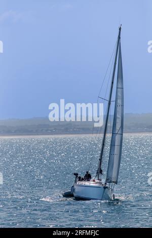 France, Normandie, Manche, Baie du Mont-Saint-Michel, Granville, bateau de plaisance, zodiaque Banque D'Images