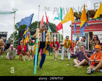 Wilderness Festival, Charlbury, Royaume-Uni. 4 août 2023. Les Revellers se sont habillés pour le festival de quatre jours qui célèbre l'art, la culture et la musique. Crédit : Andrew Walmsley/Alamy Live News Banque D'Images