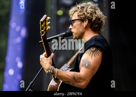 Skanderborg, Danemark. 04th, août 2023. Le chanteur et compositeur pop danois Christopher donne un concert live lors du festival de musique danois SmukFest 2023 à Skanderborg. (Crédit photo : Gonzales photo - Lasse Lagoni). Banque D'Images