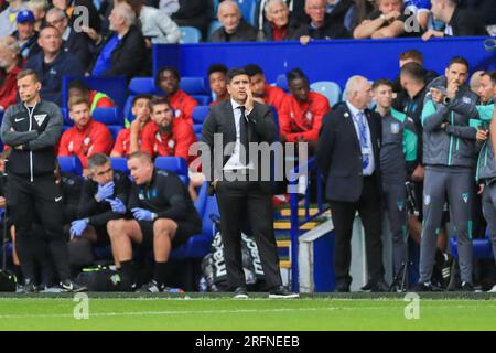 Sheffield, Royaume-Uni. 04 août 2023. Sheffield Wednesday Manager Xisco Munoz fait des gestes lors du Sheffield Wednesday FC vs Southampton FC EFL Championship Match au Hillsborough Stadium, Sheffield, Royaume-Uni le 4 août 2023 Credit : Every second Media/Alamy Live News Banque D'Images