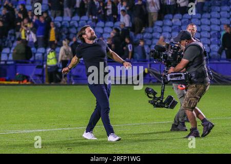 Sheffield, Royaume-Uni. 04 août 2023. Russell Martin, Manager de Southampton, rend hommage aux supporters lors du Sheffield Wednesday FC vs Southampton FC EFL Championship Match au Hillsborough Stadium, Sheffield, Royaume-Uni, le 4 août 2023 Credit : Every second Media/Alamy Live News Banque D'Images