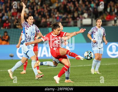 Auckland, Nouvelle-Zélande. 5 août 2023. Meriame Terchoun (avant) de Suisse tire lors du match de la ronde de 16 entre la Suisse et l'Espagne à la coupe du monde féminine de la FIFA 2023 à Auckland, Nouvelle-Zélande, le 5 août 2023. Crédit : Qin Lang/Xinhua/Alamy Live News Banque D'Images