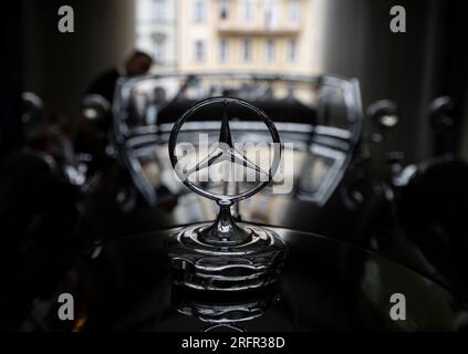 Prague, République tchèque. 05 août 2023. Le club tchèque Mercedes-Benz célèbre ses 60 ans d'existence au Musée technique national, 130 véhicules sont présentés à cette occasion à Prague, République tchèque, le 5 août 2023. Crédit : Michaela Rihova/CTK photo/Alamy Live News Banque D'Images