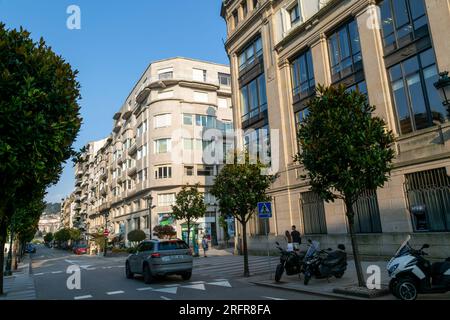 Bâtiments du XIXe siècle sur Praza de Compostelle, quartier Ensanche, centre-ville de Vigo, Galice, Espagne Banque D'Images