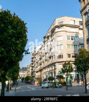 Bâtiments du XIXe siècle sur Praza de Compostelle, quartier Ensanche, centre-ville de Vigo, Galice, Espagne Banque D'Images