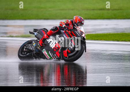 NORTHAMPTON, ROYAUME-UNI. 05 août 23. Maverick Vinales (ESP) d'Aprilia Racing en qualification 2 lors du Grand Prix de Grande-Bretagne Monster Energy au circuit de Silverstone le samedi 05 août 2023 à NORTHAMPTON, EN ANGLETERRE. Crédit : Taka G Wu/Alamy Live News Banque D'Images