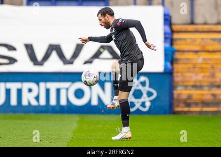 David Worrall #7 de Barrow AFC contrôle le ballon lors du match de Sky Bet League 2 entre Tranmere Rovers et Barrow à Prenton Park, Birkenhead le samedi 5 août 2023. (Photo : Mike Morese | MI News) crédit : MI News & Sport / Alamy Live News Banque D'Images