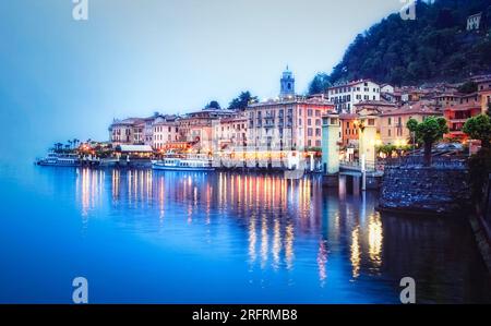 Le village lacustre de Bellagio sur le lac de Côme, Lombardie, Italie Banque D'Images