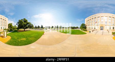 Vue panoramique à 360° de Oklahoma City, Oklahoma, USA - 25 juillet 2023 : 360 photo équirectangulaire Jim Thorpe Office Building Oklahoma City