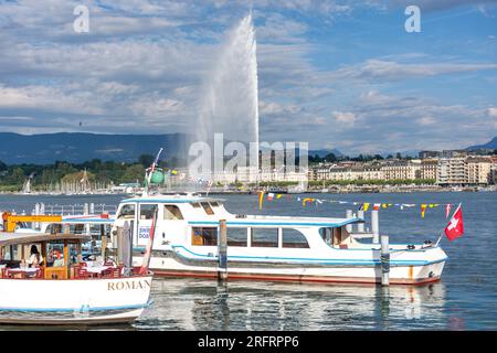 La Fontaine d'eau de Genève (Jet d'eau) du Quai du Mont blanc, Genève (Genève), Canton de Genève, Suisse Banque D'Images