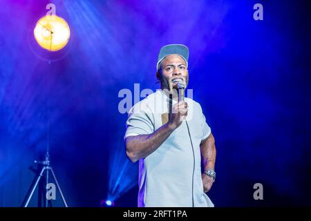 Édimbourg Pleasance, Royaume-Uni. 05 août 2023 photo : Darren Harriott, double nominé aux Edinburgh Awards, animateur de Live at the Apollo, capitaine de l'équipe sur Guessable, série régulière sur Love Island After Sun et co-animateur du podcast The Shame is Delicious. Le gala d'ouverture de Pleasance célèbre sa 38e année avec les moments forts de certains des spectacles du programme Edinburgh Fringe 2023. Crédit : Rich Dyson/Alamy Live News Banque D'Images