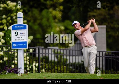 5 août 2023 : Lucas Glover joue neuf fois lors de la troisième journée du championnat Wyndham 2023 au Sedgefield Country Club à Greensboro, en Caroline du Nord. Scott Kinser/CSM crédit : CAL Sport Media/Alamy Live News Banque D'Images