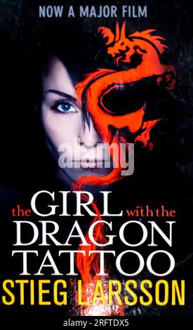 La fille avec le tatouage Dragon roman de Stieg Larsson 2005 Banque D'Images