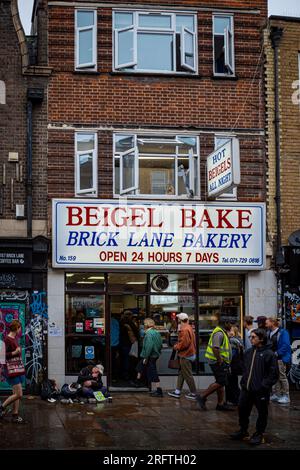 Beigel Bake - 24 heures sur 24 beigel boulangerie et boutique à Brick Lane, Shoreditch dans l'East End de Londres. Londres 24 heures Bagel Shop à Brick Lane. Banque D'Images