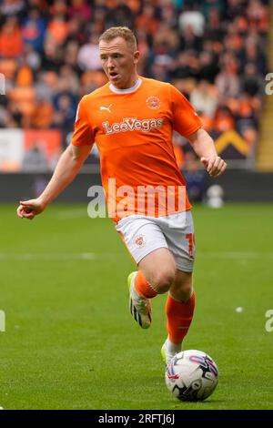 Blackpool, Royaume-Uni. 05 août 2023. Shayne Lavery #19 de Blackpool lors du match Sky Bet League 1 Blackpool vs Burton Albion à Bloomfield Road, Blackpool, Royaume-Uni, le 5 août 2023 (photo de Steve Flynn/News Images) à Blackpool, Royaume-Uni le 8/5/2023. (Photo Steve Flynn/News Images/Sipa USA) crédit : SIPA USA/Alamy Live News Banque D'Images