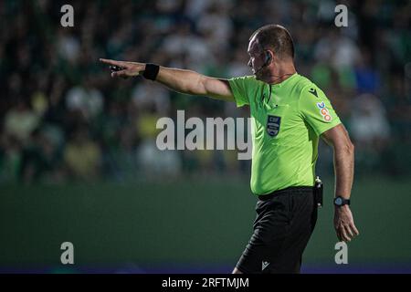 GO - GOIANIA - 05/08/2023 - BRASILEIRO A 2023, GOIAS X FORTALEZA - arbitre Leandro Pedro Vuaden lors d'un match entre Goias et Fortaleza au stade de Serrinha pour le championnat brésilien A 2023. Photo : Isabela Azine/AGIF crédit : AGIF/Alamy Live News Banque D'Images