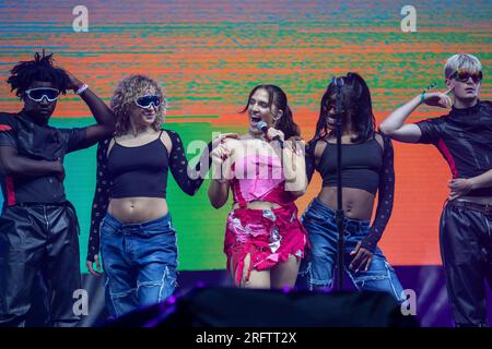 Brighton, Royaume-Uni. Samedi 5 août 2023. Mae Muller a joué au Fabuloso, Pride in the Park Brighton © Jason Richardson / Alamy Live News Banque D'Images