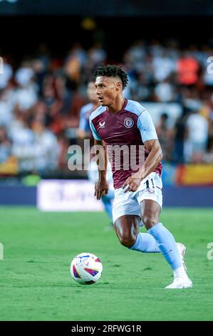 Valencia, Espagne. 05 août 2023. Ollie Watkins du club de football Aston Villa en action lors de la PRÉ-saison régulière de la Liga EA Sport entre Valencia CF et Aston Villa FC au stade Mestalla. Score final : Valencia CF 1:2 Aston Villa FC. Crédit : SOPA Images Limited/Alamy Live News Banque D'Images