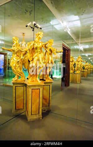 Melk, Basse-Autriche, Autriche. 19 juillet 2014. Salle des miroirs à l'intérieur du monastère bénédictin baroque de l'abbaye de Melk Banque D'Images