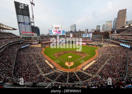 Vue générale de Target Field lors d'un match de saison régulière de la MLB entre les Arizona Diamondbacks et les Minnesota Twins, le samedi 5 août 2023 à Minnea Banque D'Images