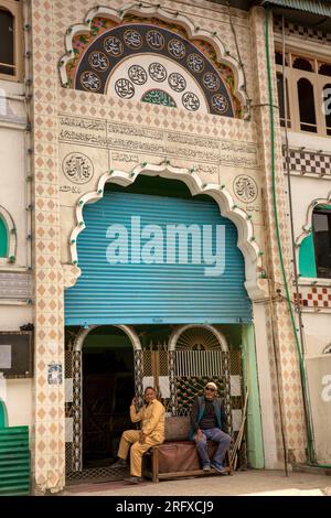 Inde, Jammu et Cachemire, Kargil, bazar, porte de mosquée à Ashura Banque D'Images