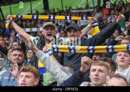 Les fans de Leeds chantent lors du Sky Bet Championship Match Leeds United vs Cardiff City à Elland Road, Leeds, Royaume-Uni, le 6 août 2023 (photo James Heaton/News Images) Banque D'Images