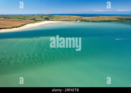 Die Daymer Bay und Hawker's Cove aus der Luft gesehen, Padstow, Cornouailles, Angleterre, Großbritannien, Europa | Daymer Bay et Hawker's Cove vus d'un Banque D'Images