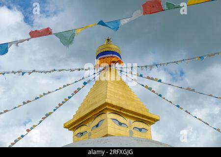 Erdenet, Mongolie - 18 juillet 2023 : stupa au monastère Amarbayasgalant dans la province de Selenge, Erdenet, Mongolie. Banque D'Images