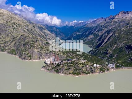 Vue sur le réservoir Grimselsee à l'Hospice Grimsel, Räterichsbodensee derrière, région de Grimsel, Oberland bernois, canton de Berne, Suisse Banque D'Images