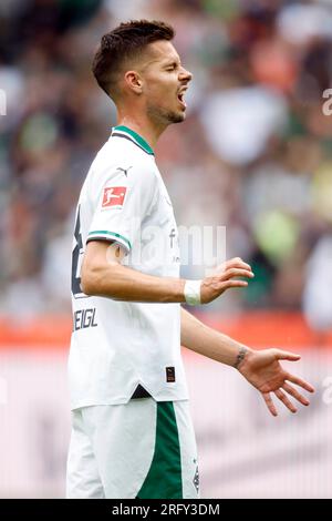 Moenchengladbach, Allemagne Testspiel International und 1.Bundesliga, Borussia Moenchengladbach : HSC Montpellier 2-2 05. 08. 2023 Parc im Borussia à Moenchengladbach Julian WEIGL (MG) photo : Norbert Schmidt, Duesseldorf Banque D'Images