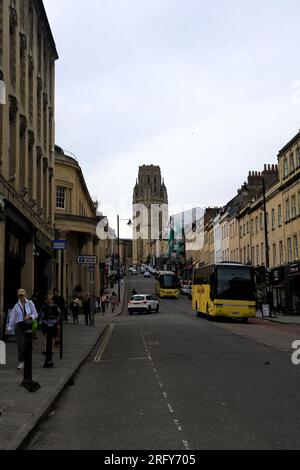 Vue sur Park Street, Bristol vers la Wills Memorial Tower, qui fait partie de l'Université de Bristol. Août 2023. Été Banque D'Images