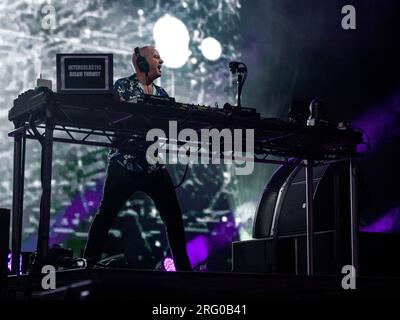 Wilderness Festival, Charlbury, Royaume-Uni. 6 août 2023. Fatboy Slim fait la une de la scène principale dimanche soir du festival de quatre jours qui célèbre l'art, la culture et la musique. Crédit : Andrew Walmsley/Alamy Live News Banque D'Images